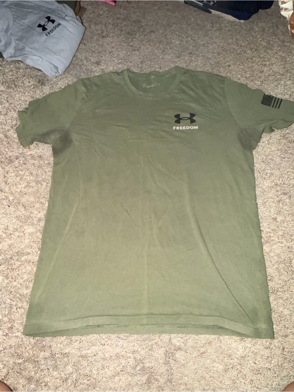 Under Armour Men's Olive Green 'Freedom' Short Sleeve Tee